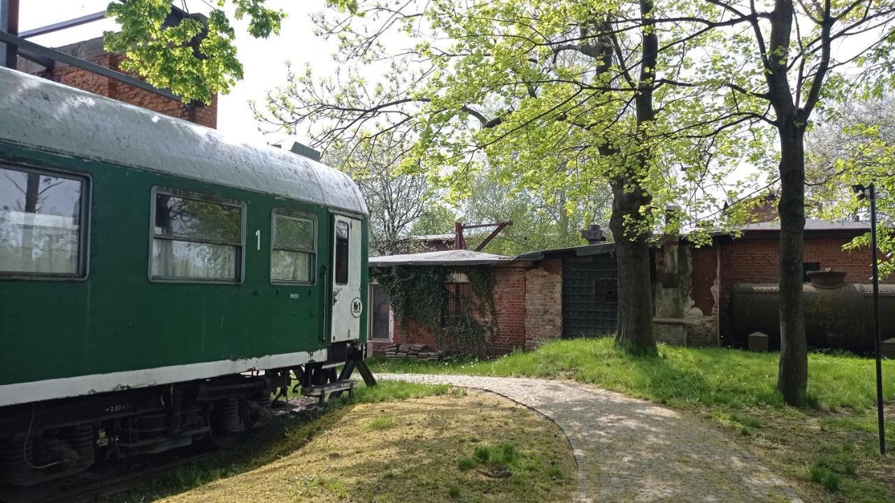 Hotel Wagony Sypialne W Muzeum Kolejnictwa à Jaworzyna Slaska Extérieur photo